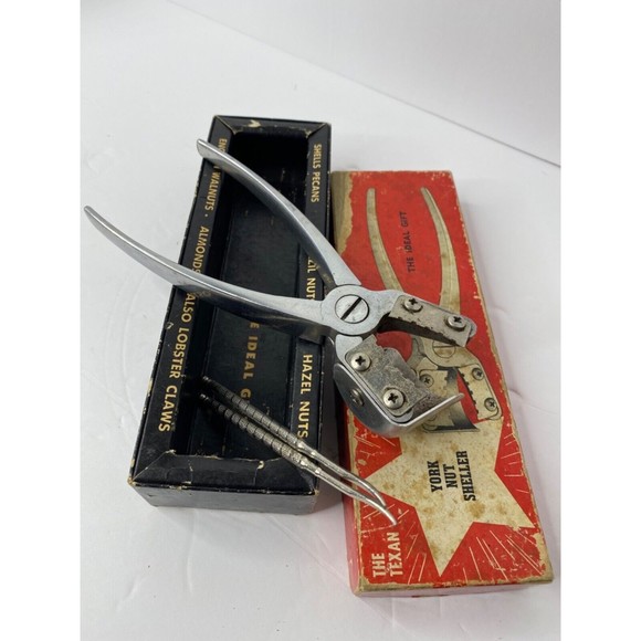 Vintage The York ~ Texan Model ~ Nut Sheller Nutcracker ~ San Angelo, TX ~ USA - Picture 10 of 12